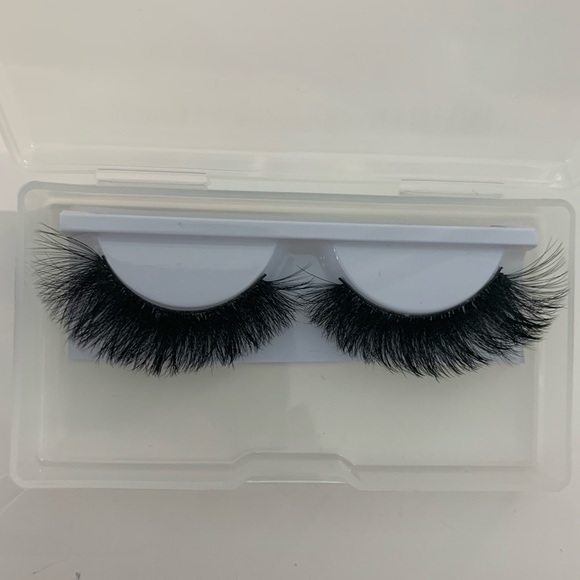 Custom lashes! - Picture 2 of 4
